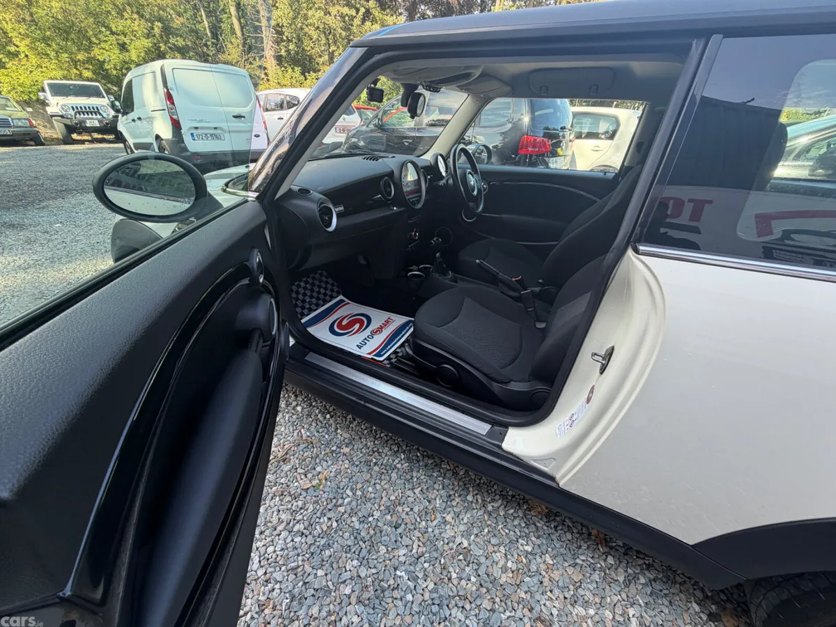 Mini Cooper Hatchback, Petrol, 2013, White