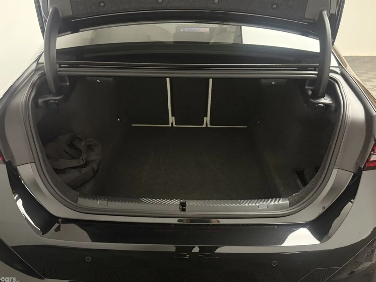 BMW 5-Series Saloon, Petrol Plug-in Hybrid, 2026, Black