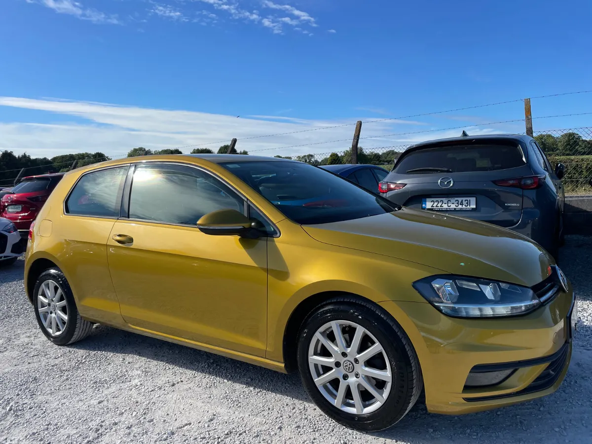 Volkswagen Golf Estate, Petrol, 2017, Yellow