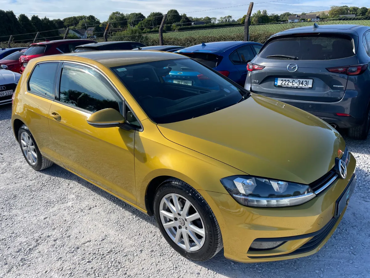 Volkswagen Golf Estate, Petrol, 2017, Yellow