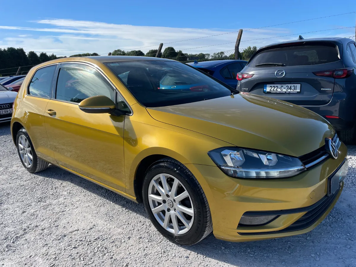 Volkswagen Golf Estate, Petrol, 2017, Yellow
