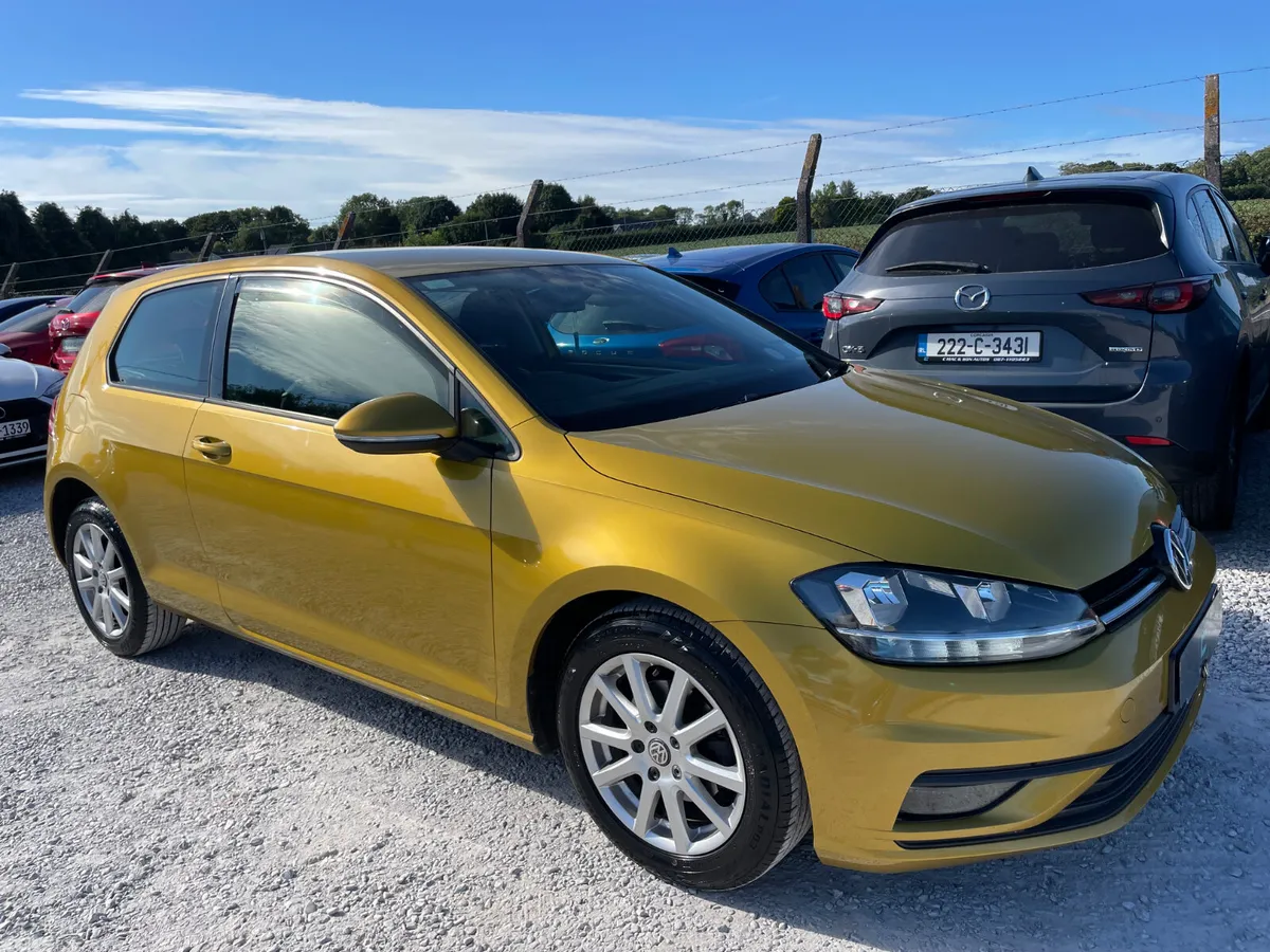Volkswagen Golf Estate, Petrol, 2017, Yellow