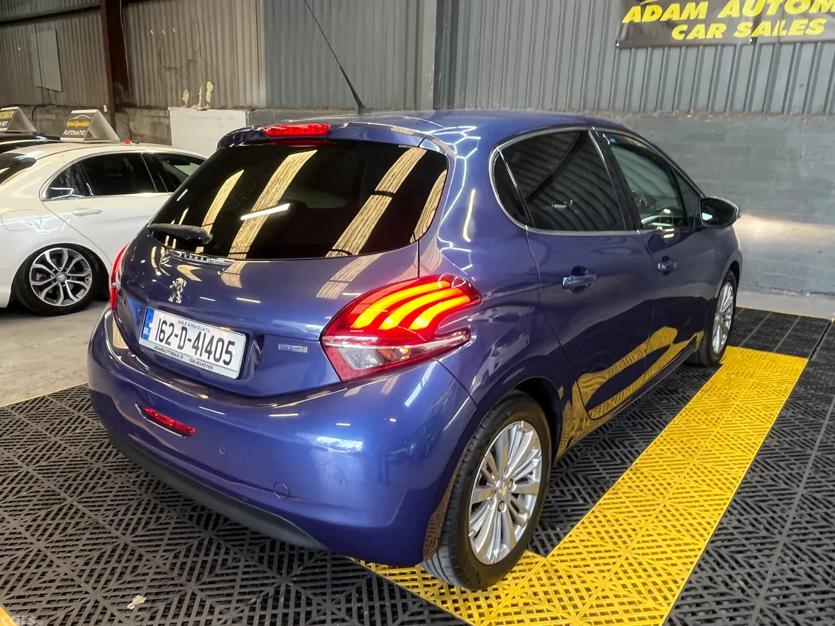 Peugeot 208 Hatchback, Petrol, 2016, Blue