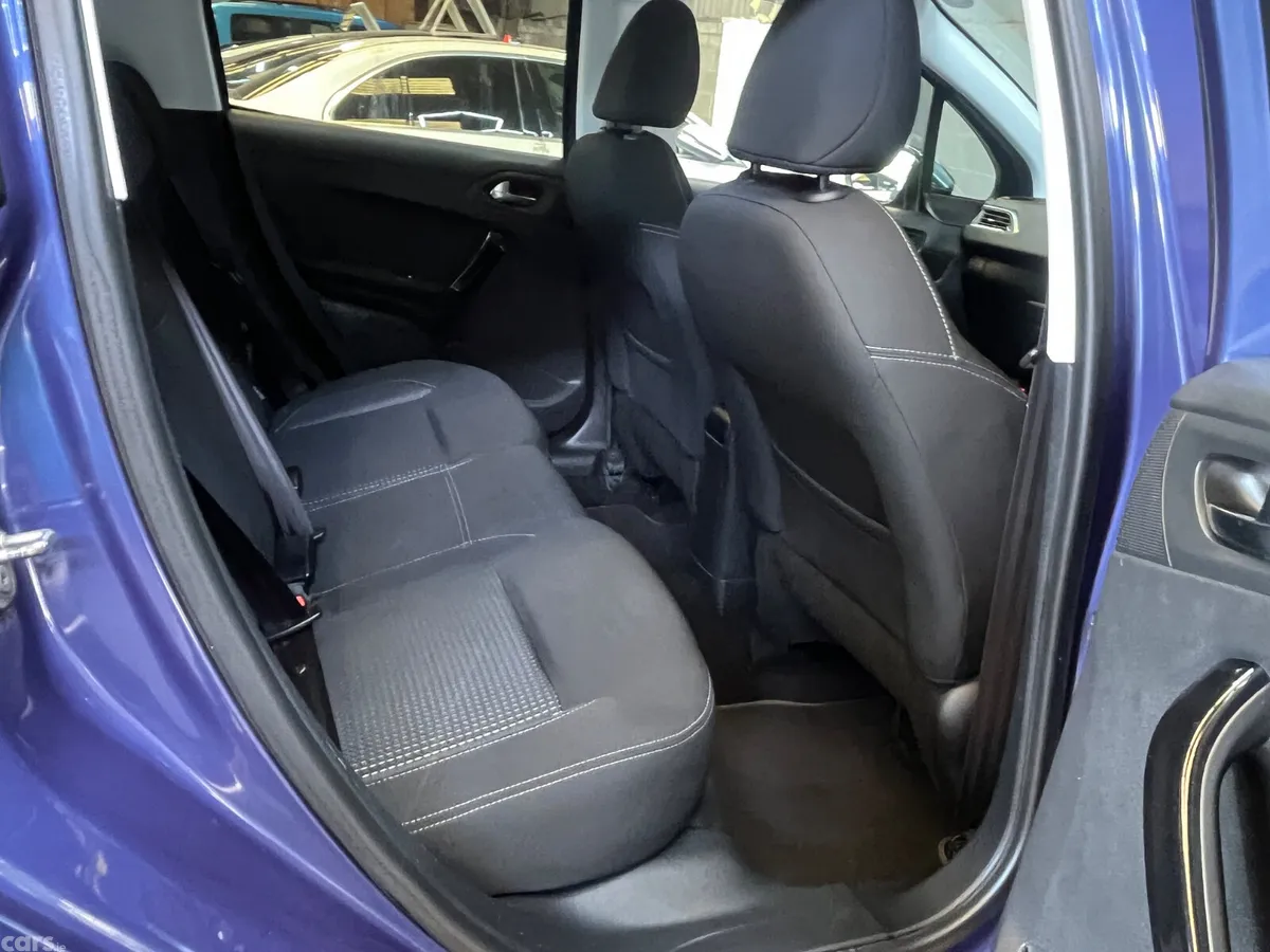 Peugeot 208 Hatchback, Petrol, 2016, Blue