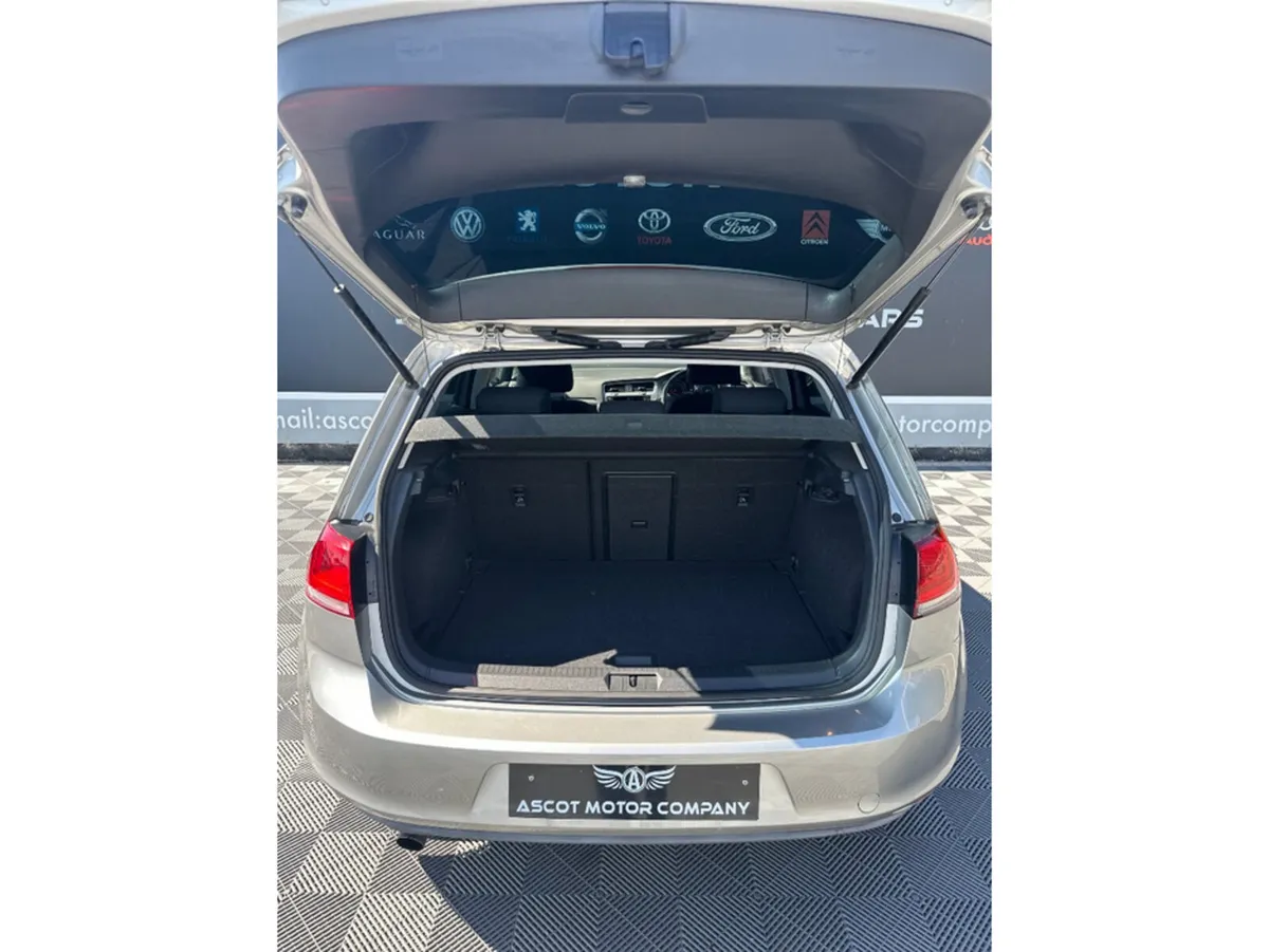Volkswagen Golf Hatchback, Petrol, 2014, Grey
