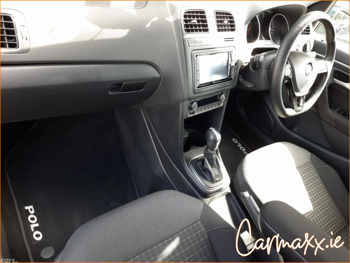 Volkswagen Polo Hatchback, Petrol, 2016, Blue