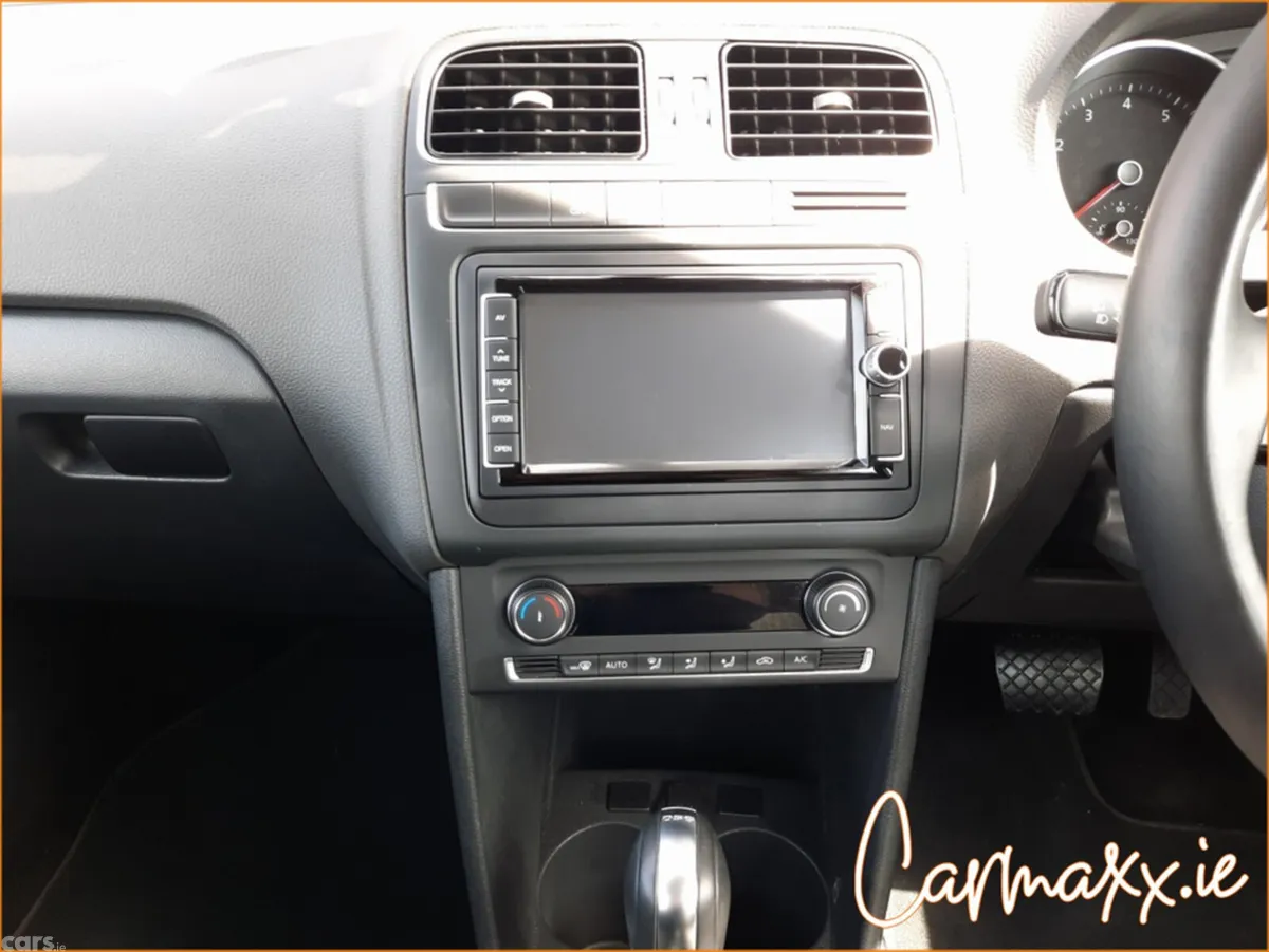 Volkswagen Polo Hatchback, Petrol, 2016, Blue