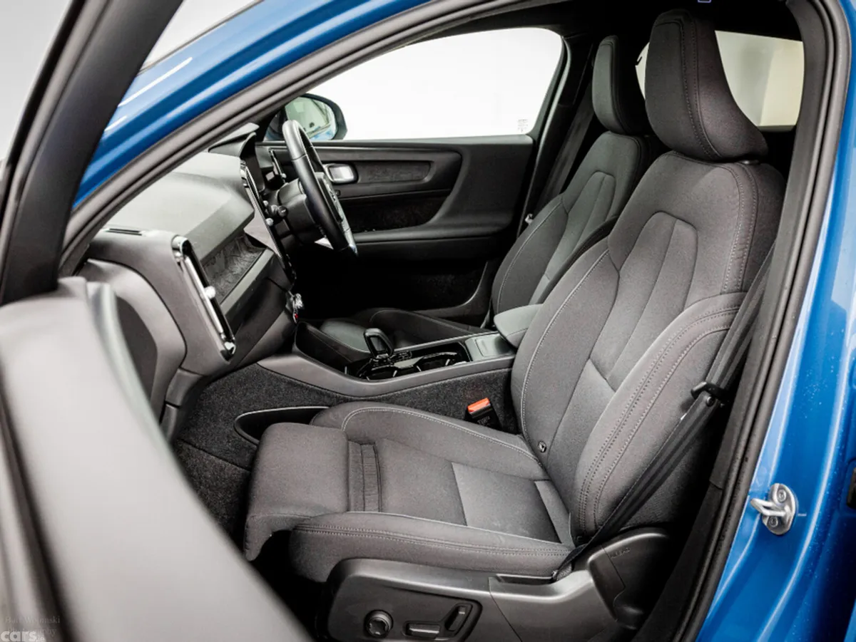 Volvo C40 SUV, Electric, 2023, Blue