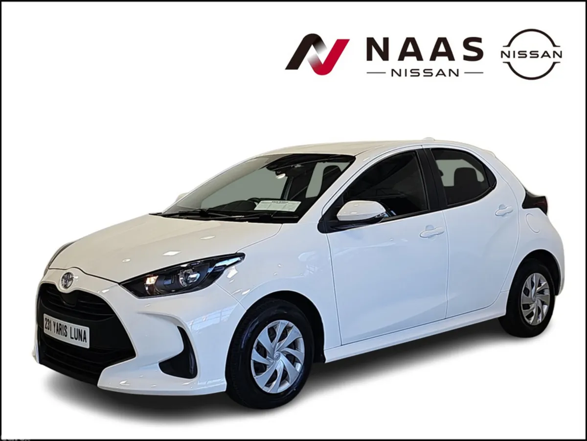 Toyota Yaris Hatchback, Petrol, 2023, White