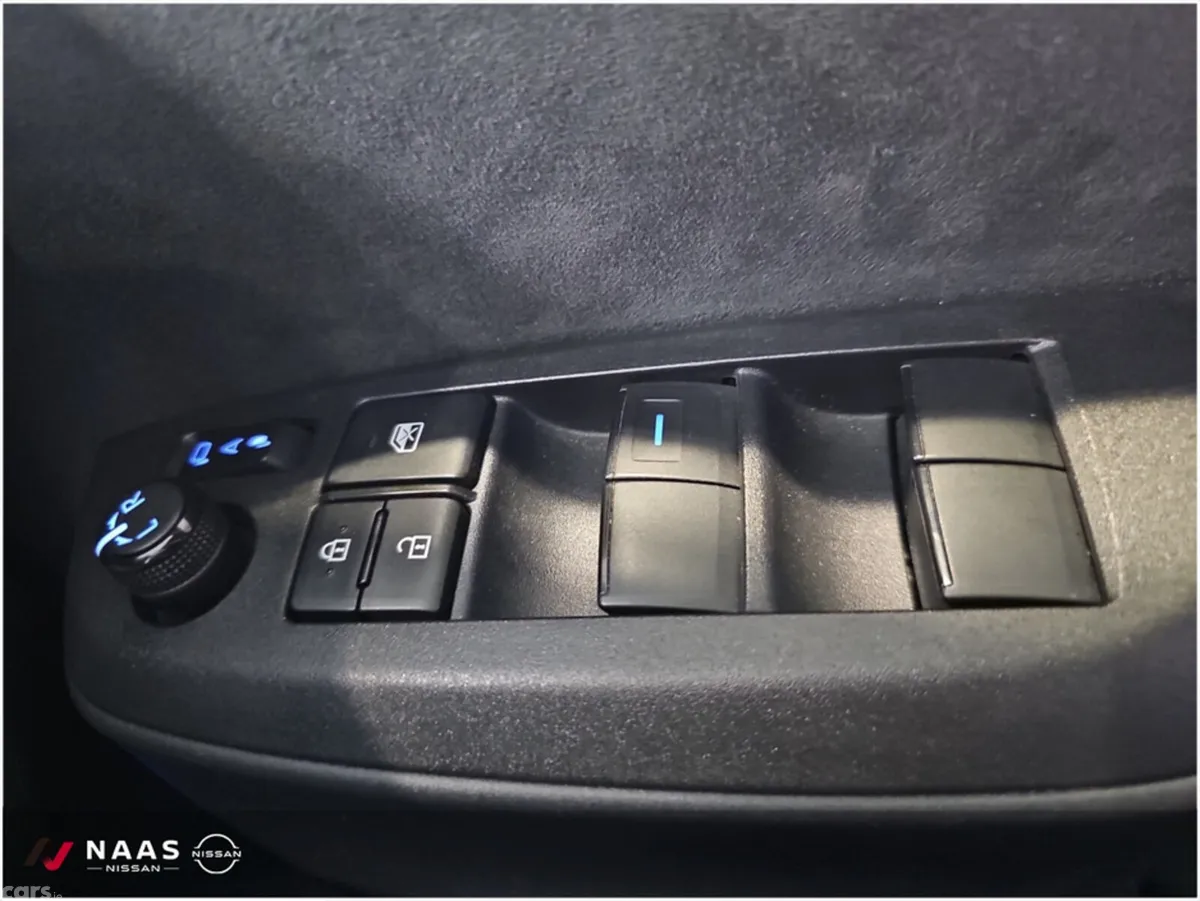 Toyota Yaris Hatchback, Petrol, 2023, White