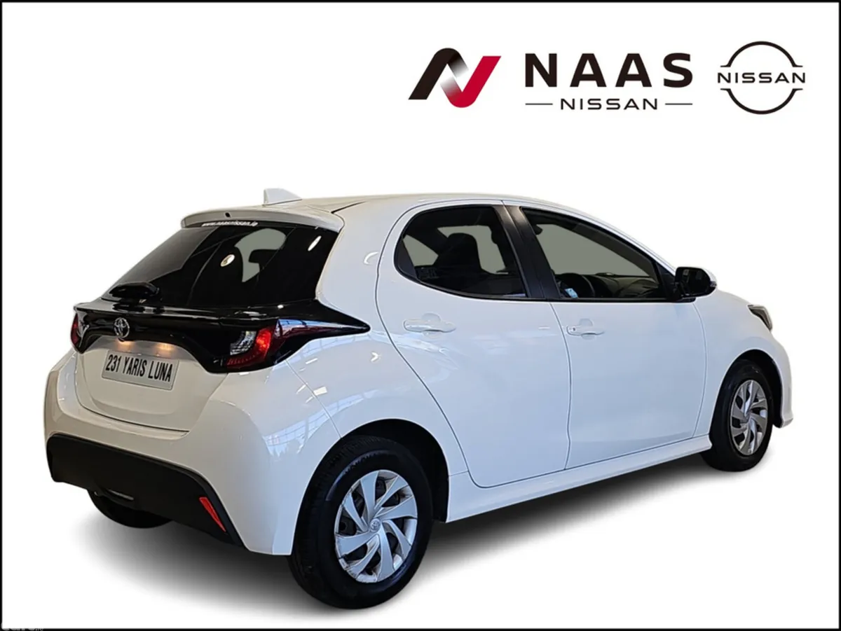Toyota Yaris Hatchback, Petrol, 2023, White