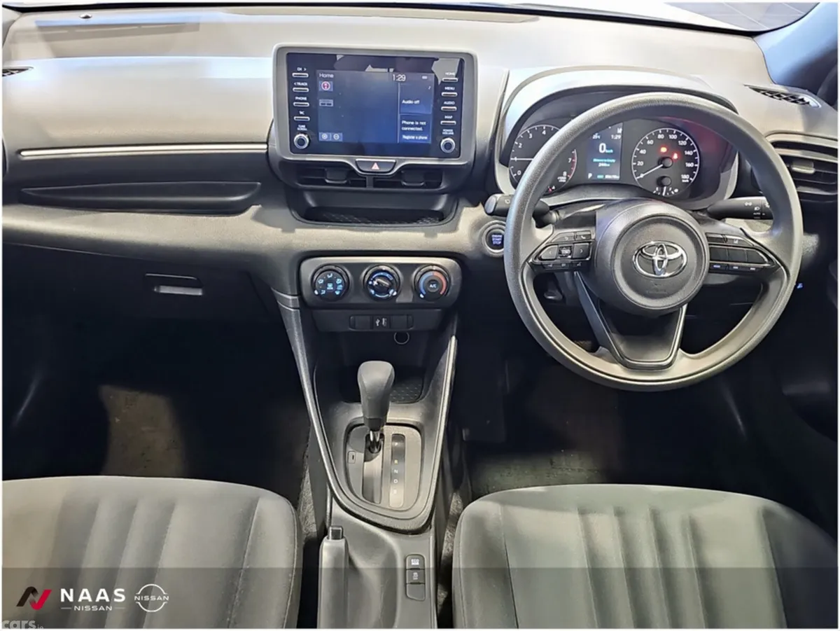 Toyota Yaris Hatchback, Petrol, 2023, White