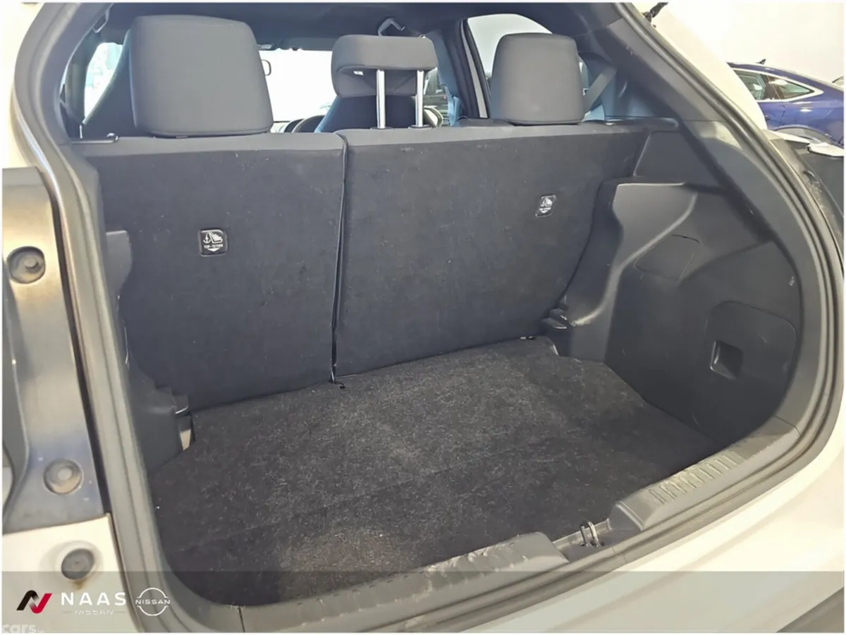 Toyota Yaris Hatchback, Petrol, 2023, White