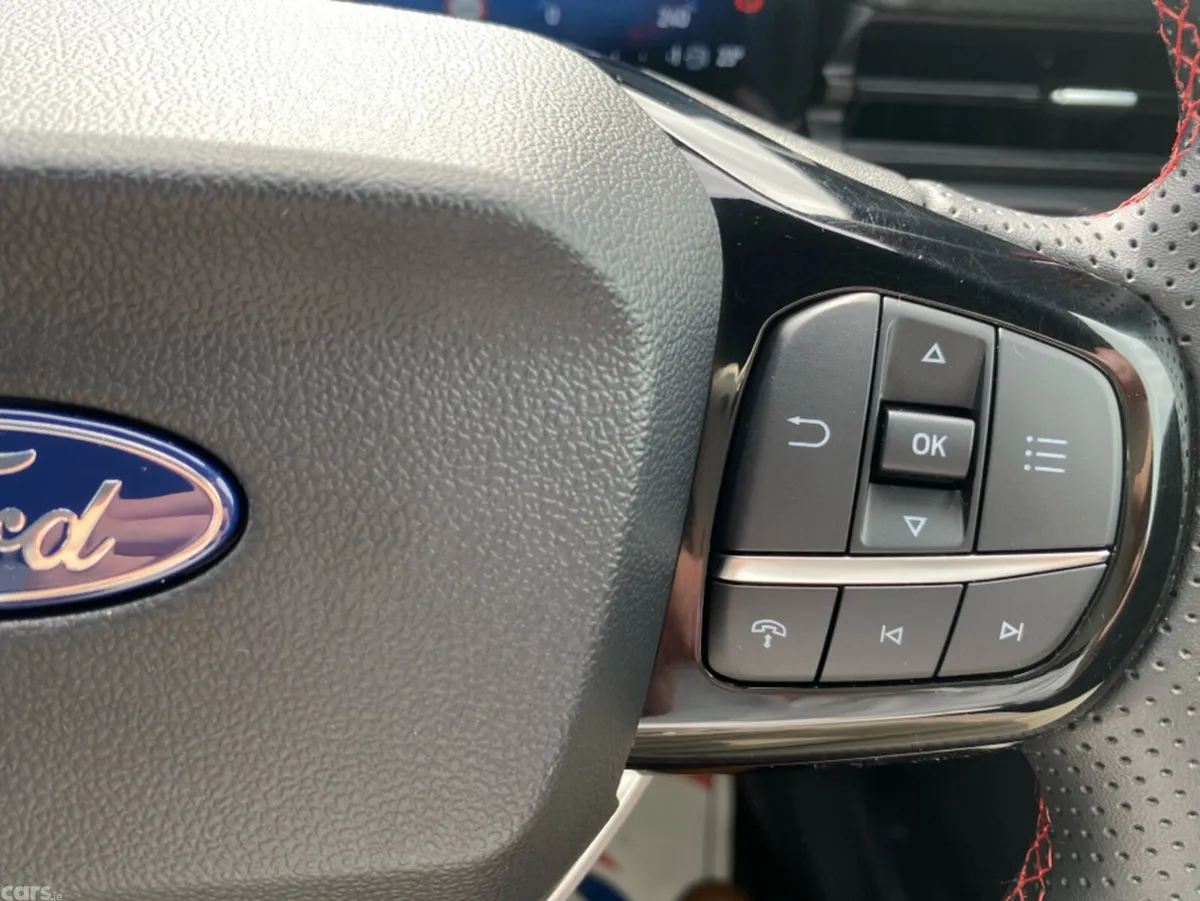 Ford Puma SUV, Petrol, 2025, Red