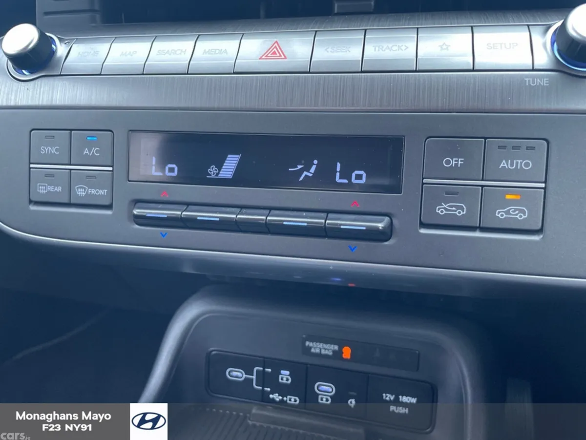 Hyundai KONA MPV, Petrol, 2024, Black