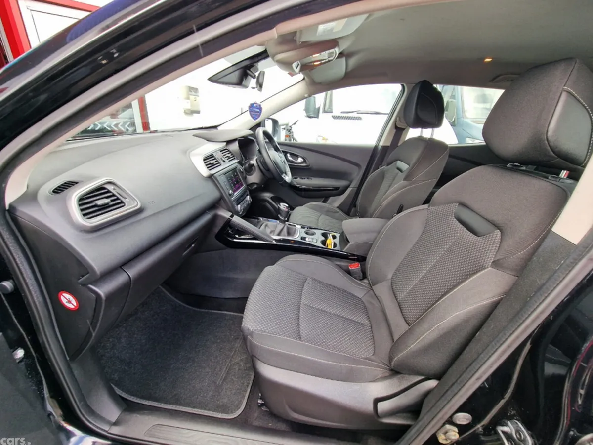 Renault Kadjar Hatchback, Diesel, 2017, Black