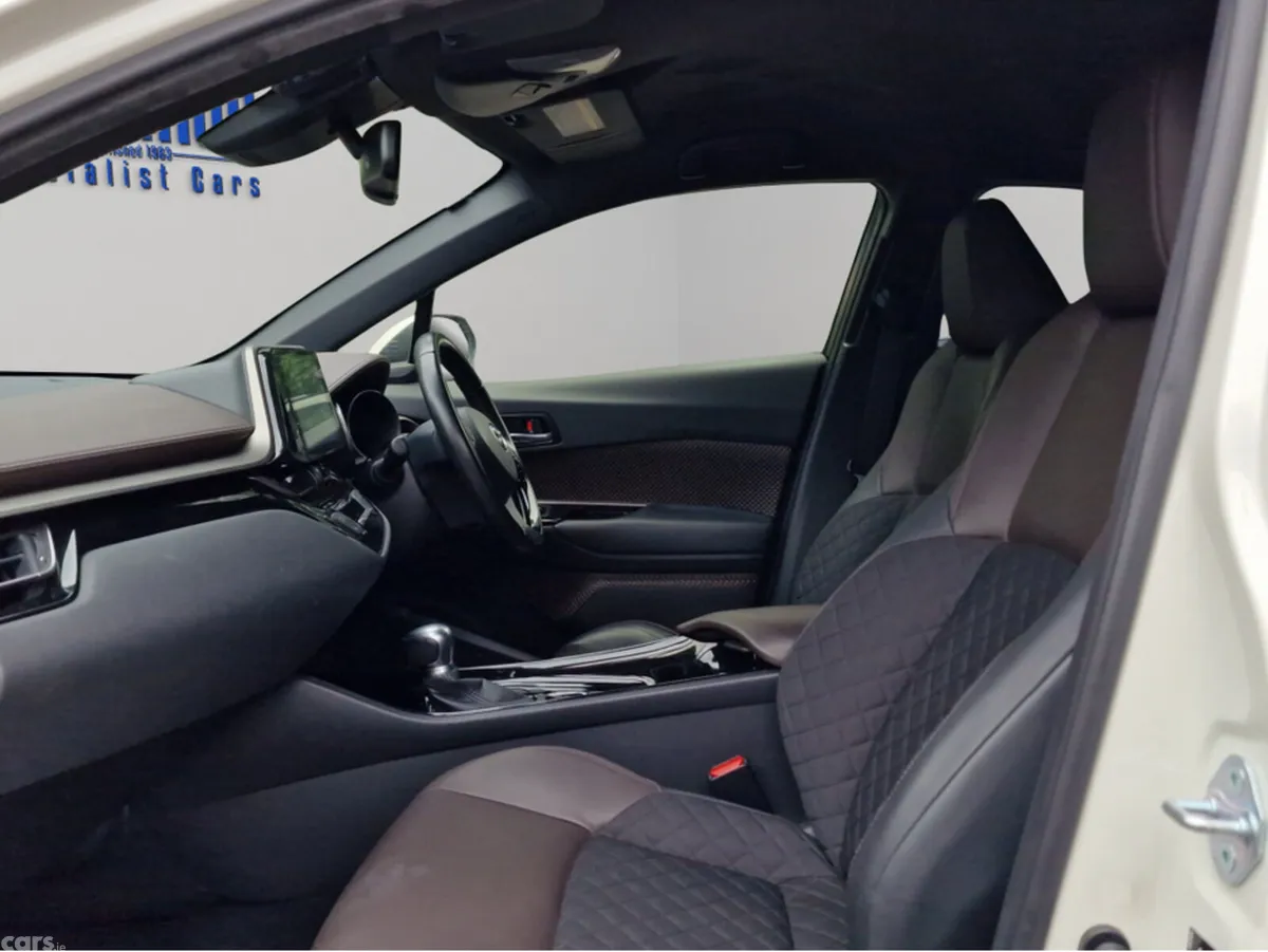 Toyota C-HR SUV, Petrol Hybrid, 2017, White