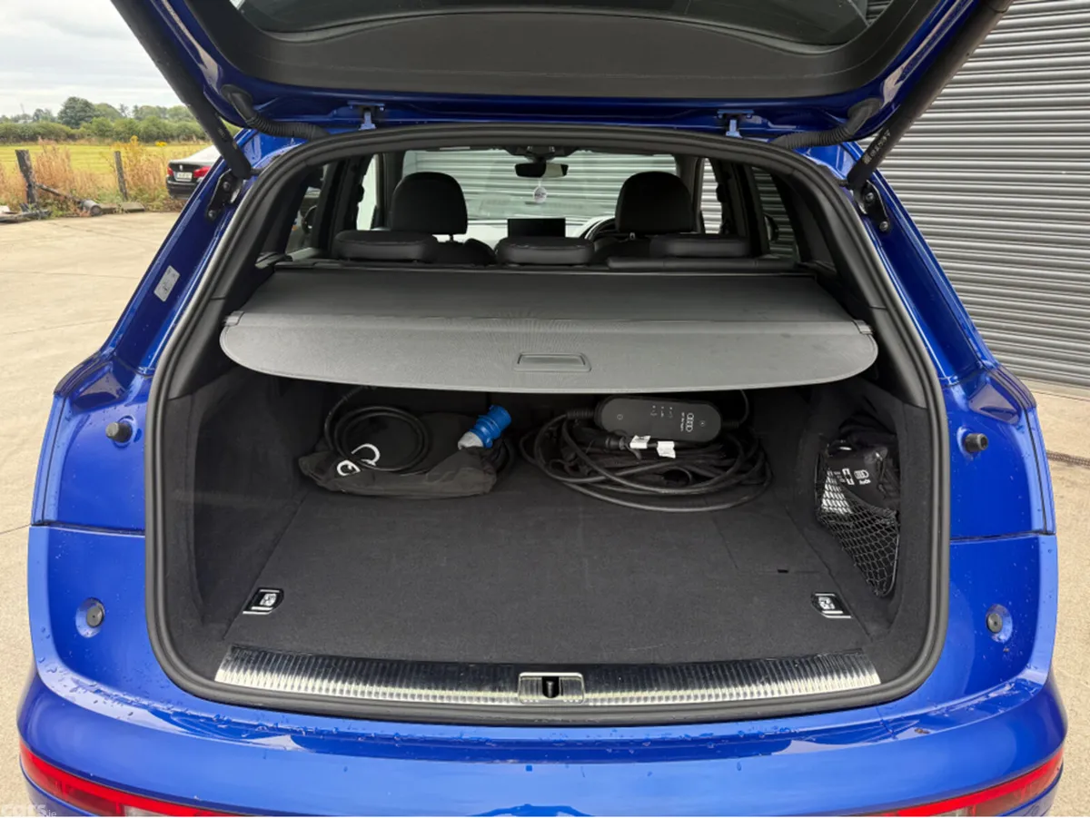 Audi Q5 Estate, Petrol Plug-in Hybrid, 2022, Blue
