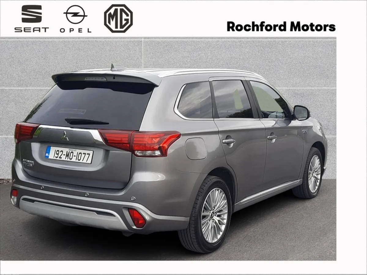 Mitsubishi Outlander Estate, Petrol Plug-in Hybrid, 2019, Grey