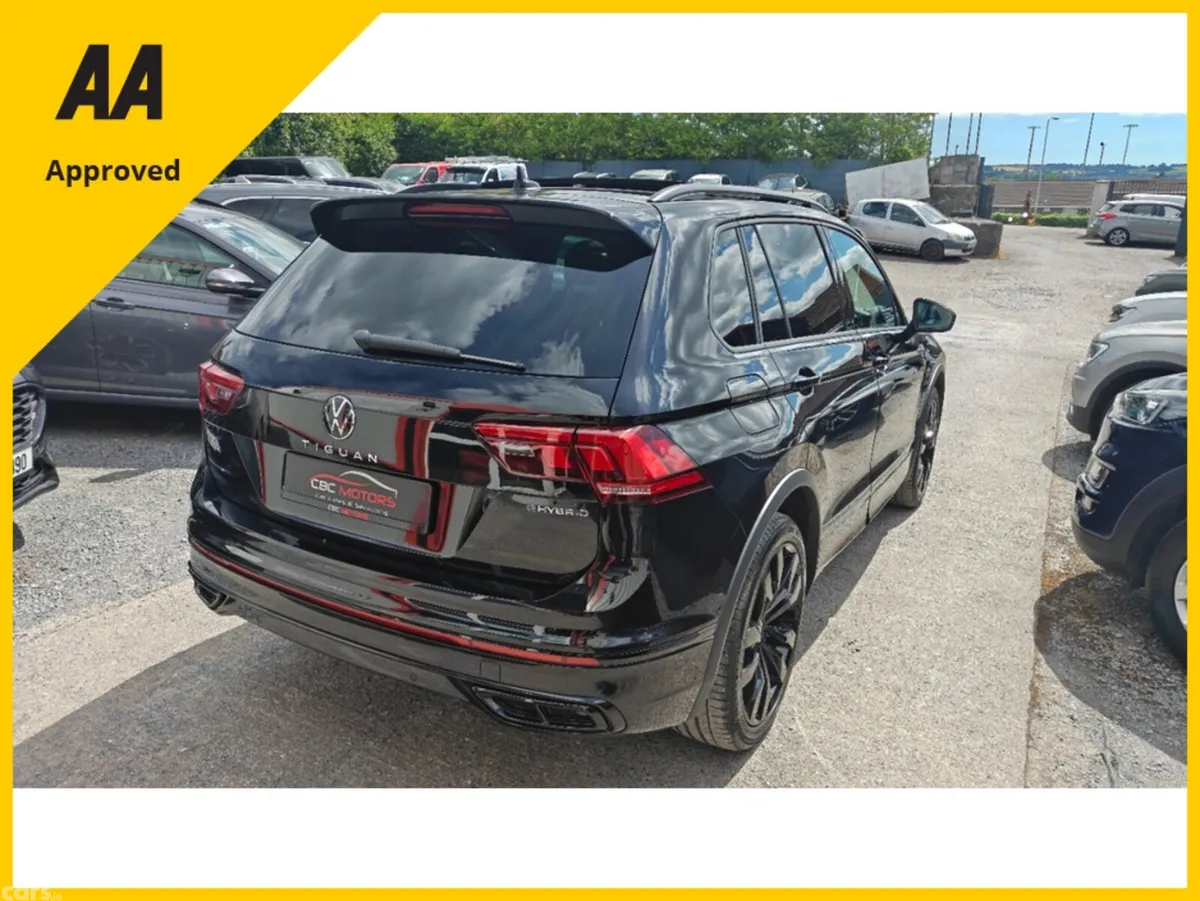 Volkswagen Tiguan SUV, Petrol Plug-in Hybrid, 2024, Black