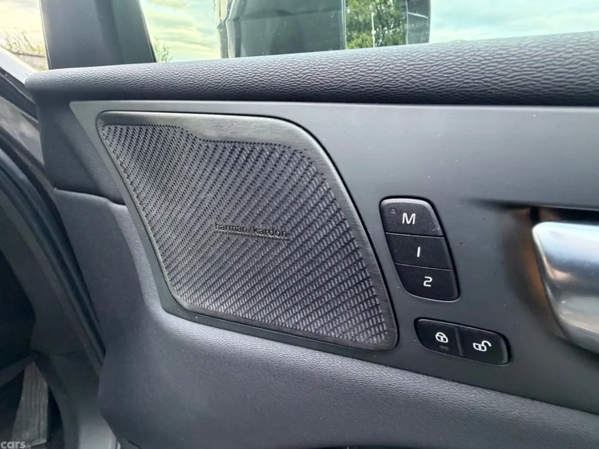 Volvo XC60 SUV, Petrol Plug-in Hybrid, 2022, Grey