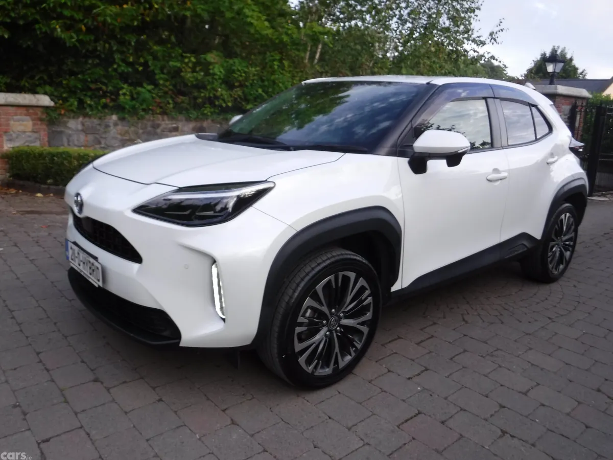 Toyota Yaris Cross SUV, Petrol Hybrid, 2021, White
