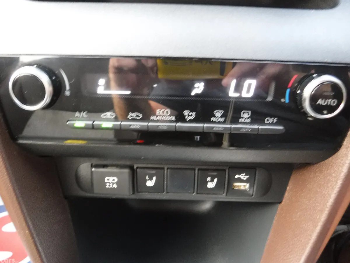 Toyota Yaris Cross SUV, Petrol Hybrid, 2021, White