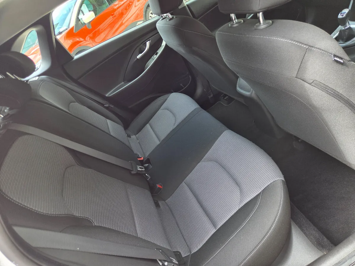 Hyundai i30 Hatchback, Diesel, 2019, White