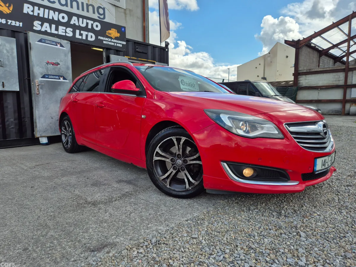 Opel Insignia MPV, Diesel, 2014, Red