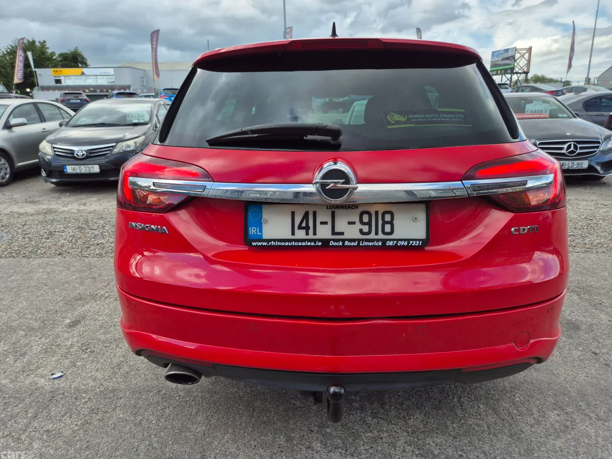 Opel Insignia MPV, Diesel, 2014, Red