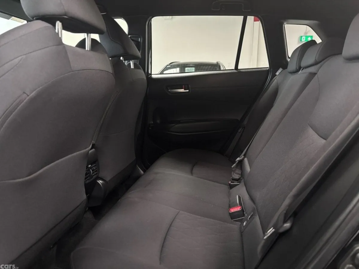 Toyota Corolla Cross Hatchback, Petrol Hybrid, 2024, Black