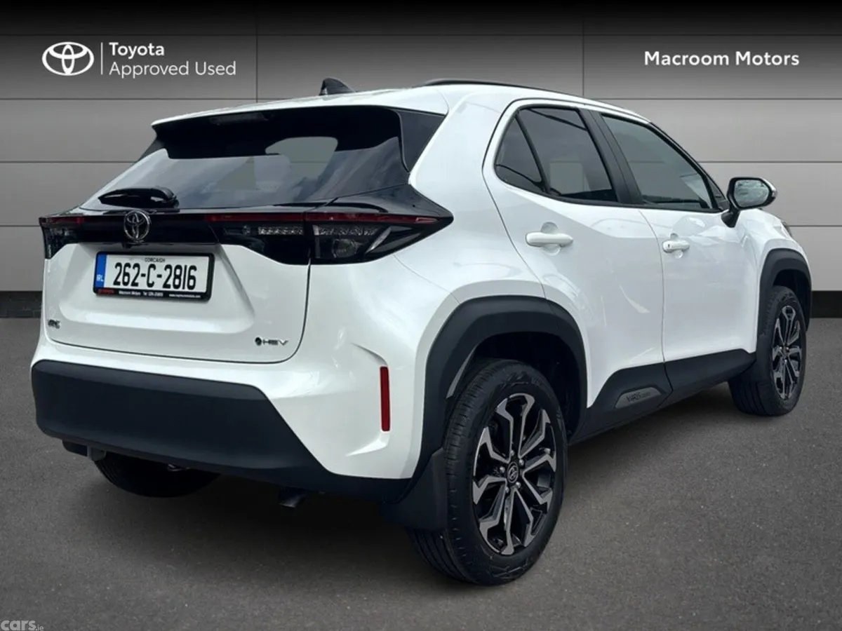 Toyota Yaris Cross Hatchback, Petrol Hybrid, 2026, White