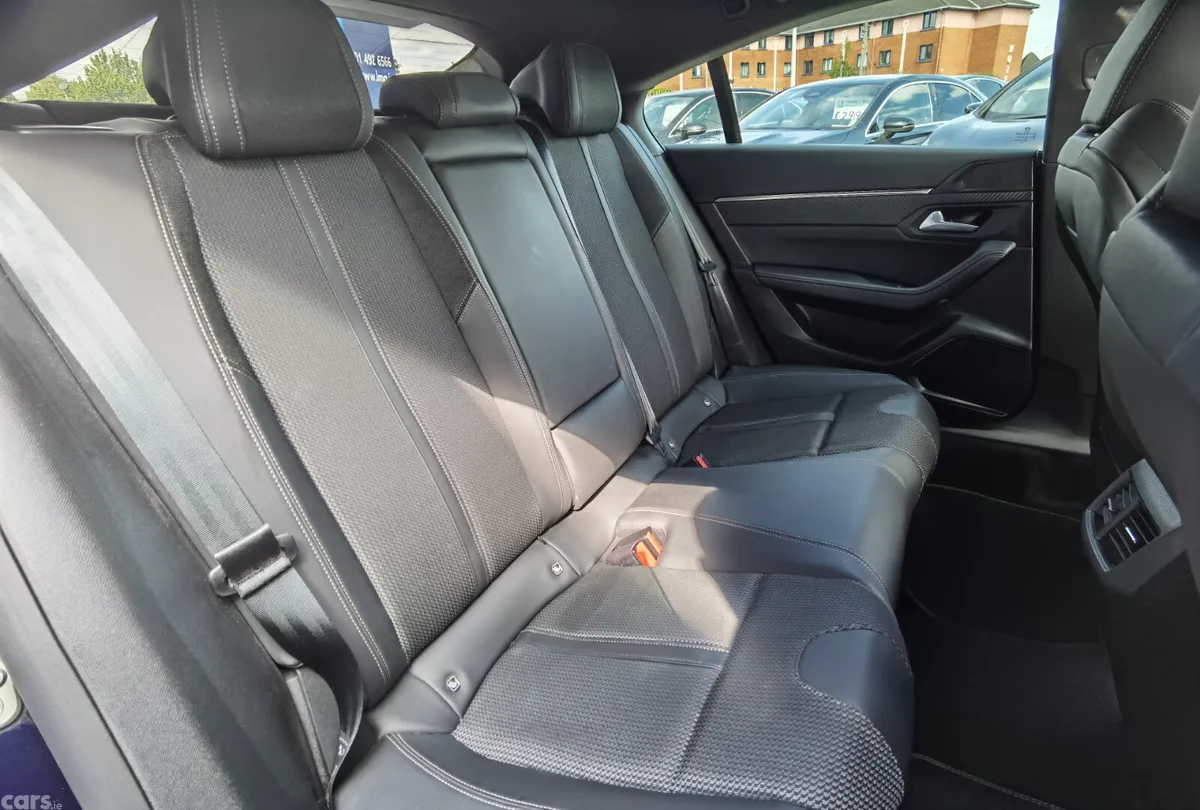 Peugeot 508 Hatchback, Petrol Plug-in Hybrid, 2023, Blue