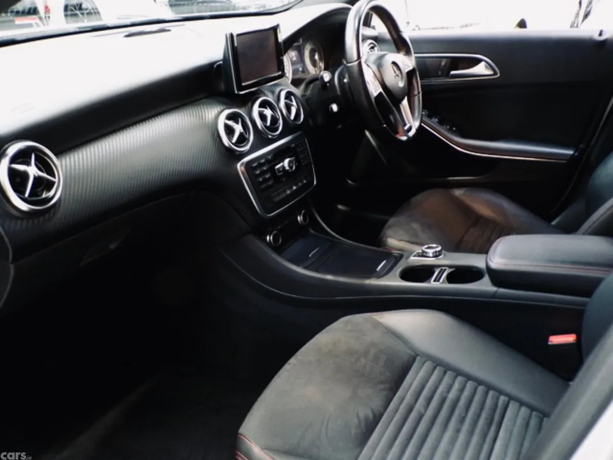 Mercedes-Benz A-Class Hatchback, Petrol, 2014, Silver
