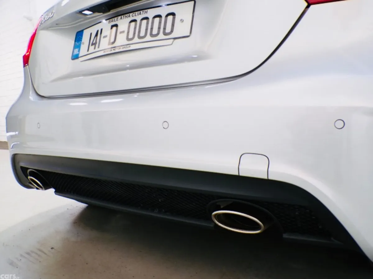 Mercedes-Benz A-Class Hatchback, Petrol, 2014, Silver