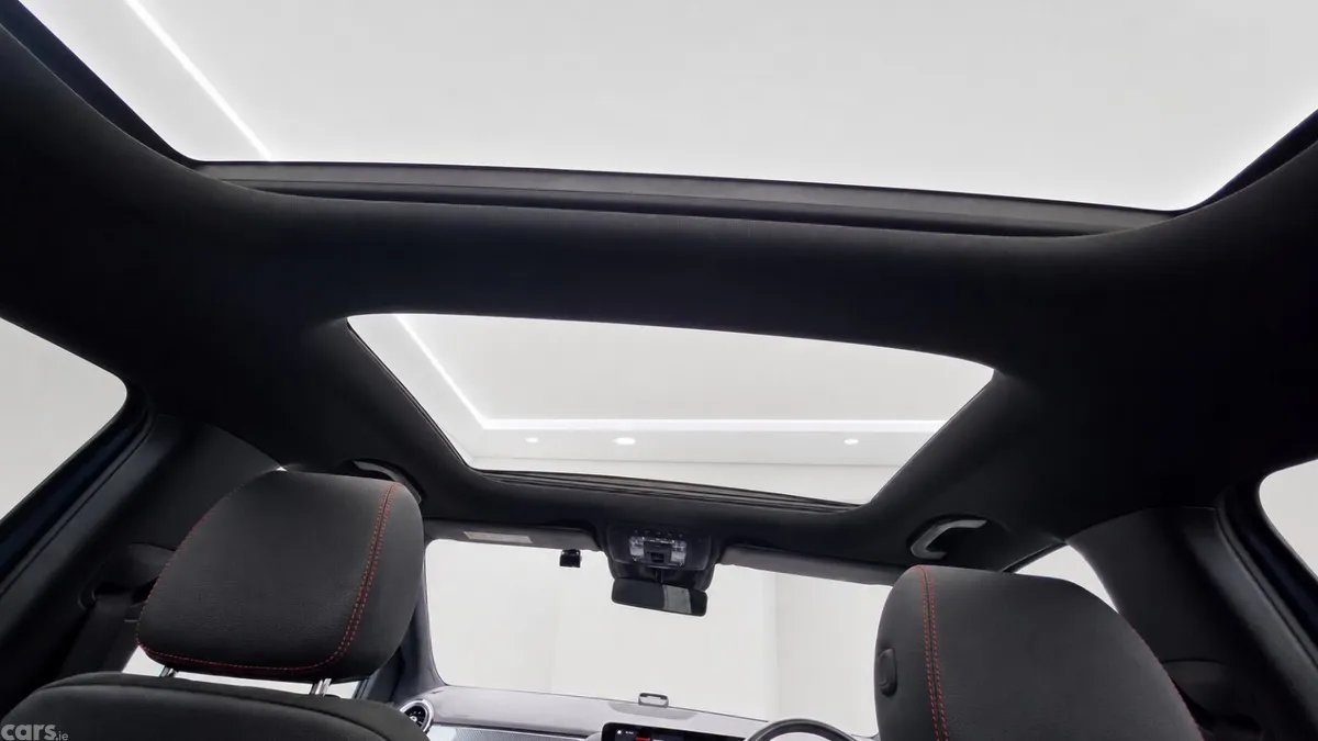 Mercedes-Benz B-Class MPV, Diesel, 2019, Blue