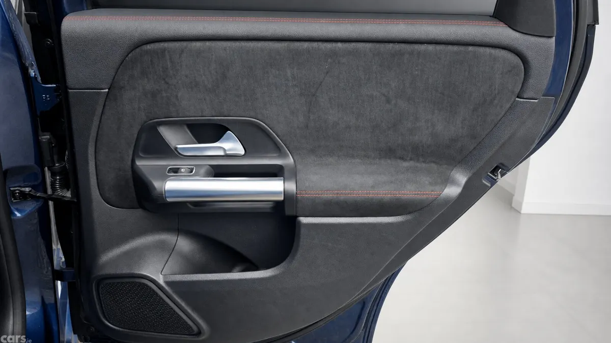 Mercedes-Benz B-Class MPV, Diesel, 2019, Blue