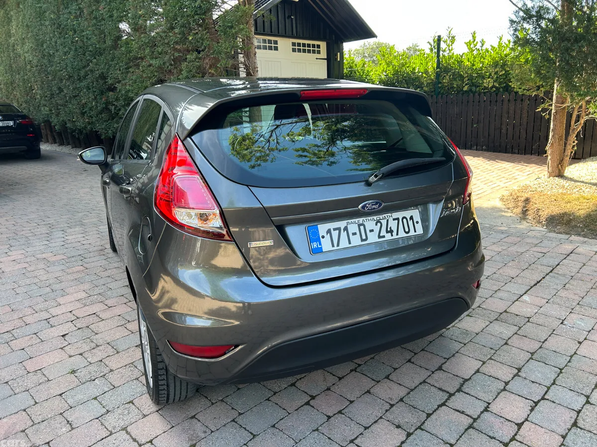 Ford Fiesta Hatchback, Petrol, 2017, Grey