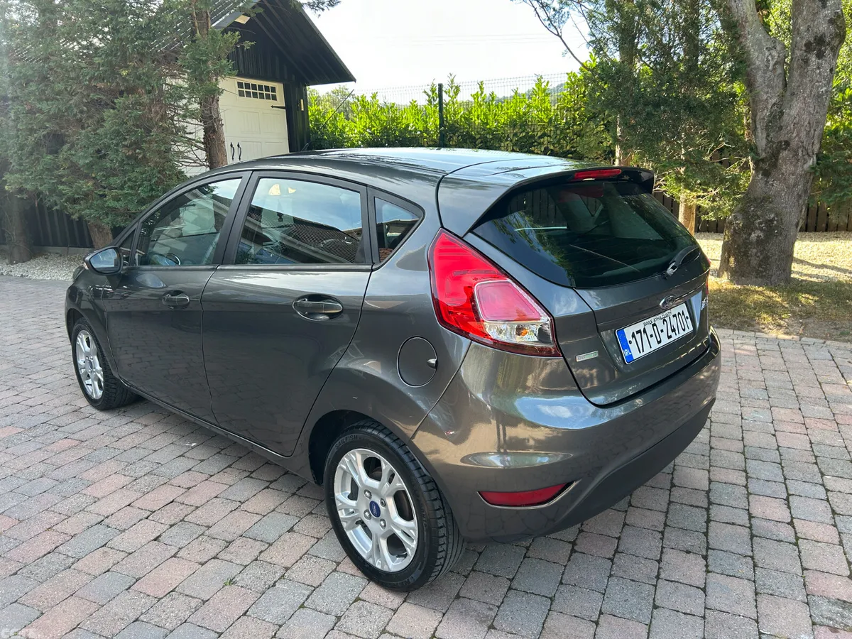 Ford Fiesta Hatchback, Petrol, 2017, Grey