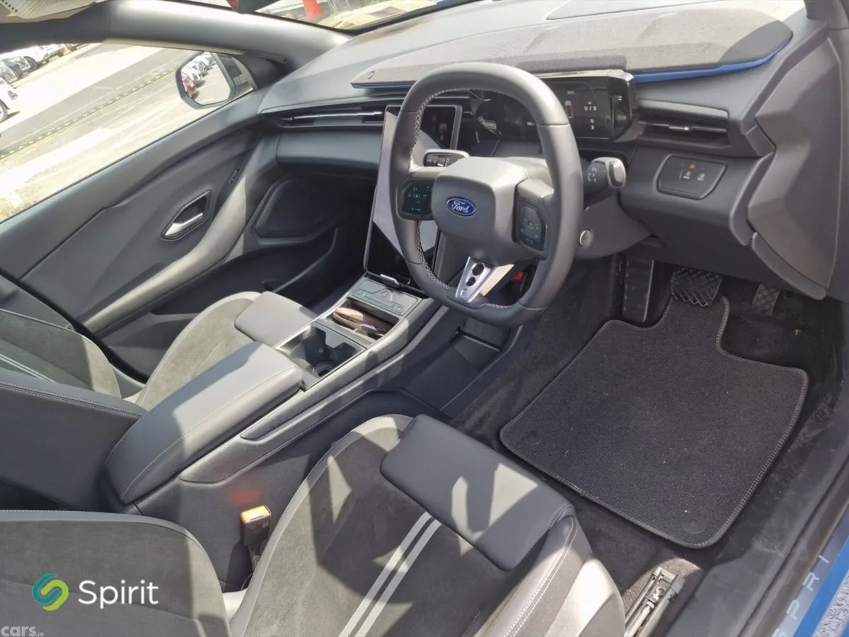 Ford Capri Coupe, Electric, 2026, Blue