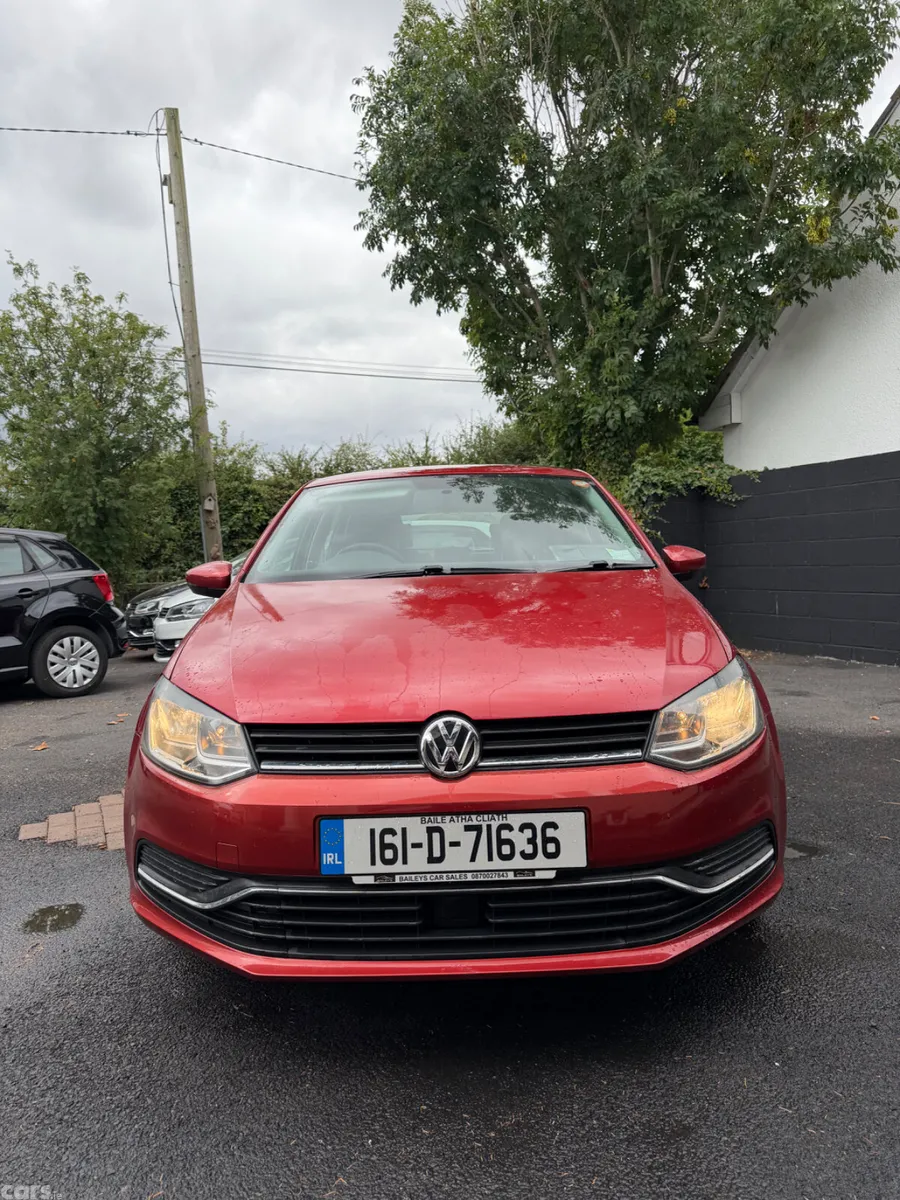 Volkswagen Polo Hatchback, Petrol, 2016, Red