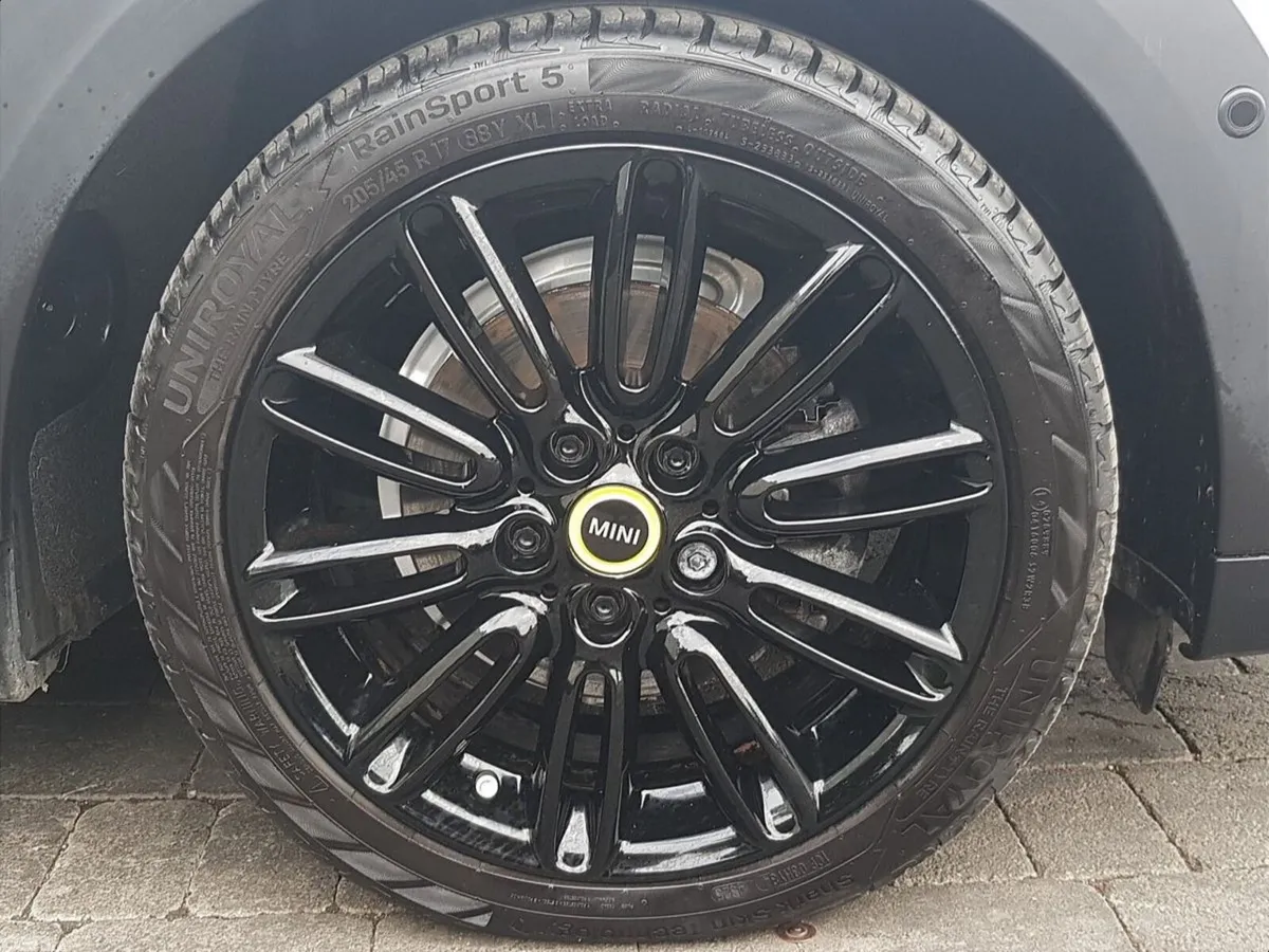 Mini Cooper Hatchback, Electric, 2023, White