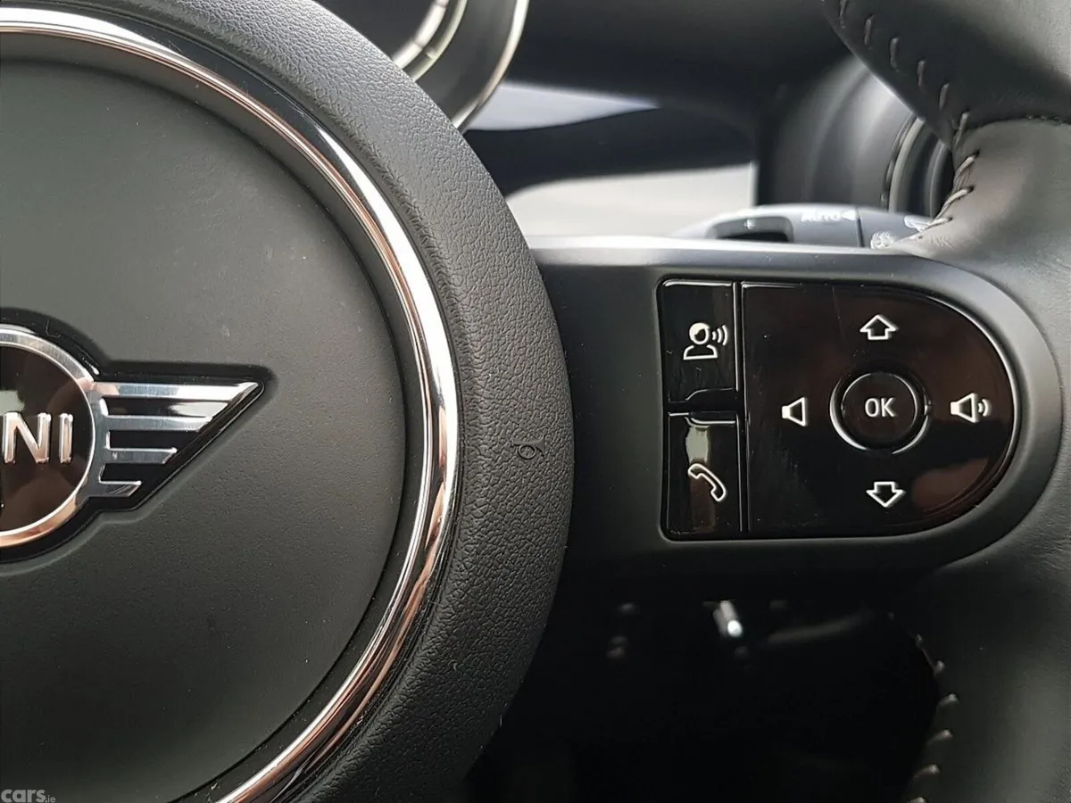 Mini Cooper Hatchback, Electric, 2023, White