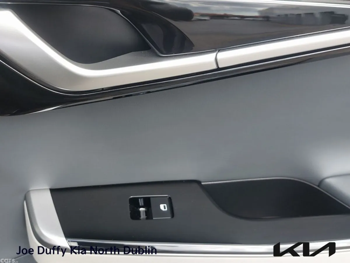 Kia EV6 MPV, Electric, 2024, Blue