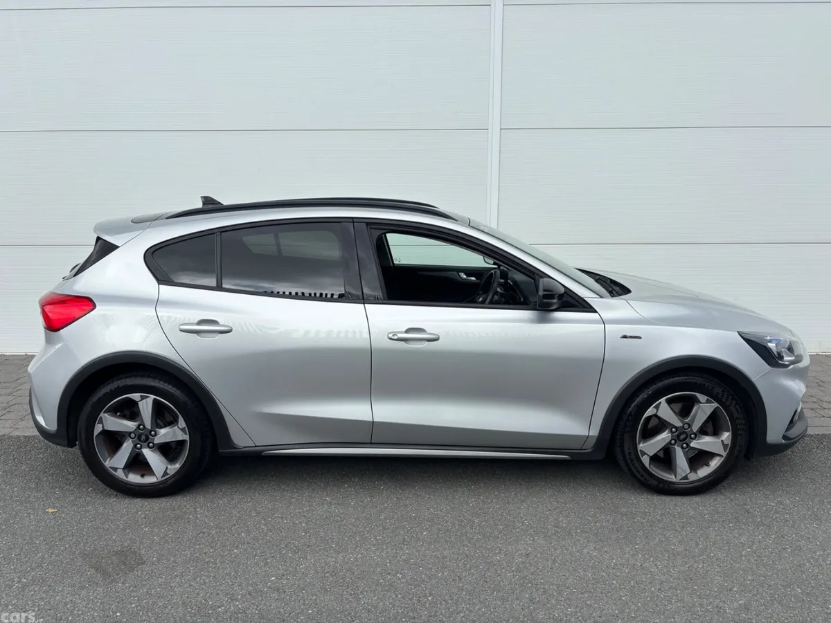 Ford Focus Hatchback, Diesel, 2021, Grey
