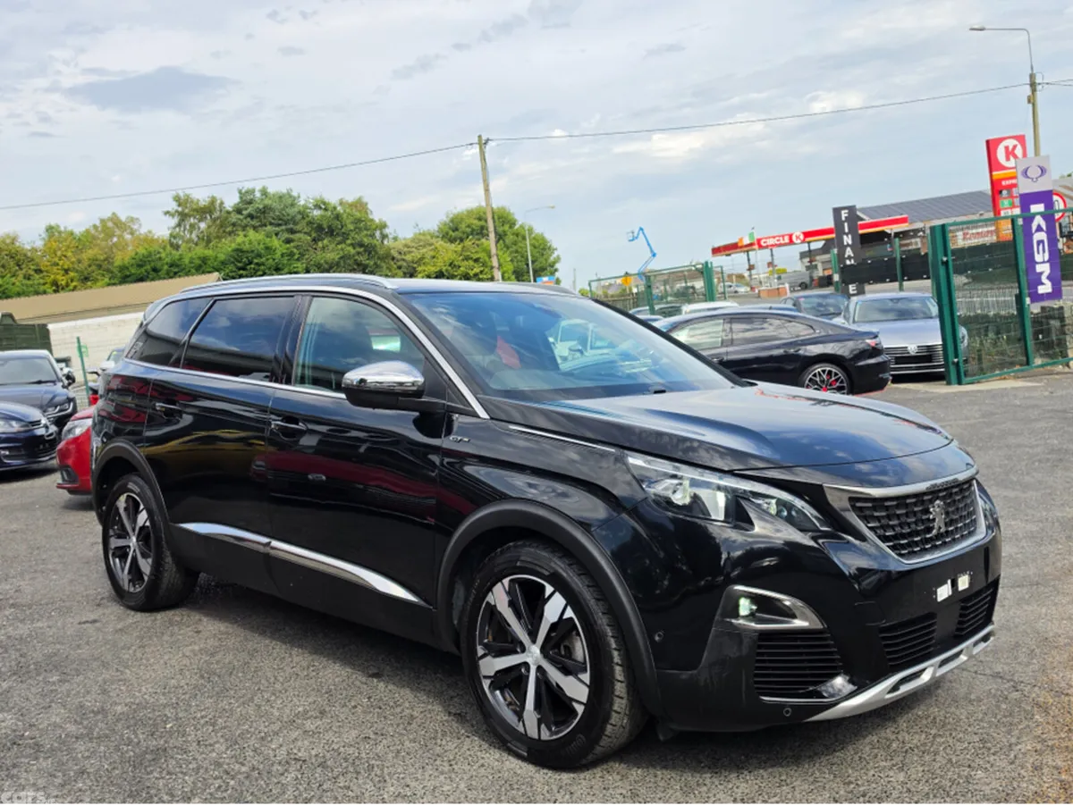 Peugeot 5008 MPV, Diesel, 2018, Black