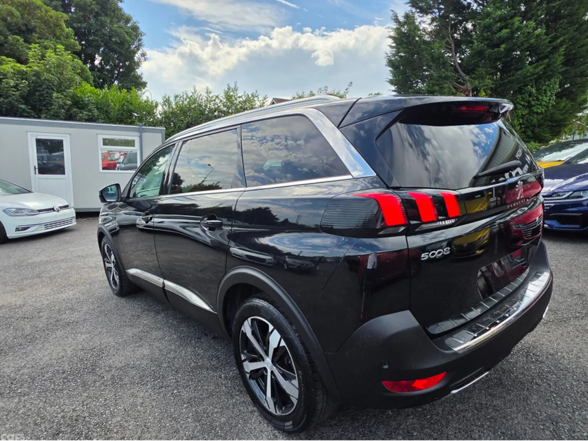 Peugeot 5008 MPV, Diesel, 2018, Black