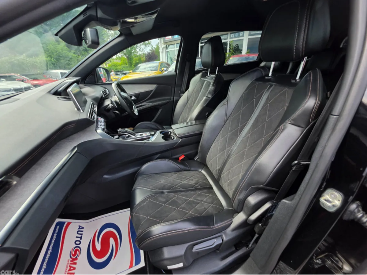 Peugeot 5008 MPV, Diesel, 2018, Black