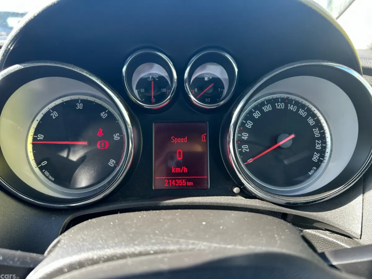 Opel Astra Hatchback, Diesel, 2014, Silver