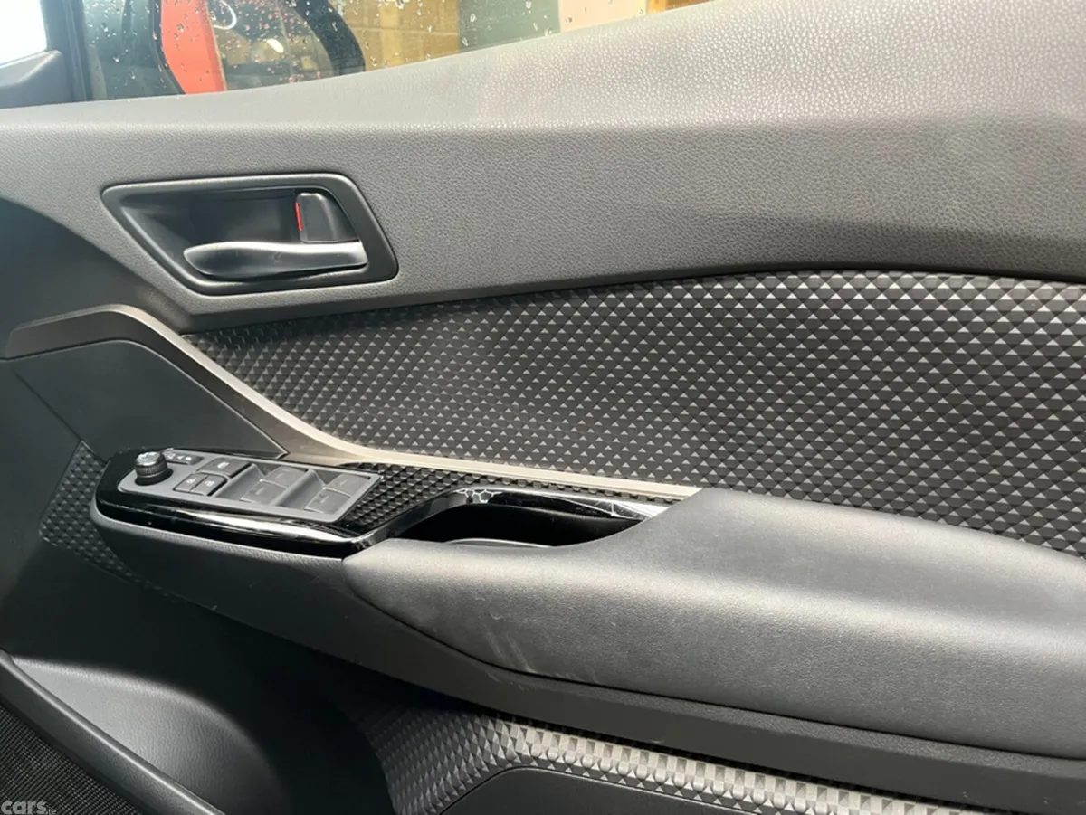 Toyota C-HR SUV, Petrol Hybrid, 2021, Black